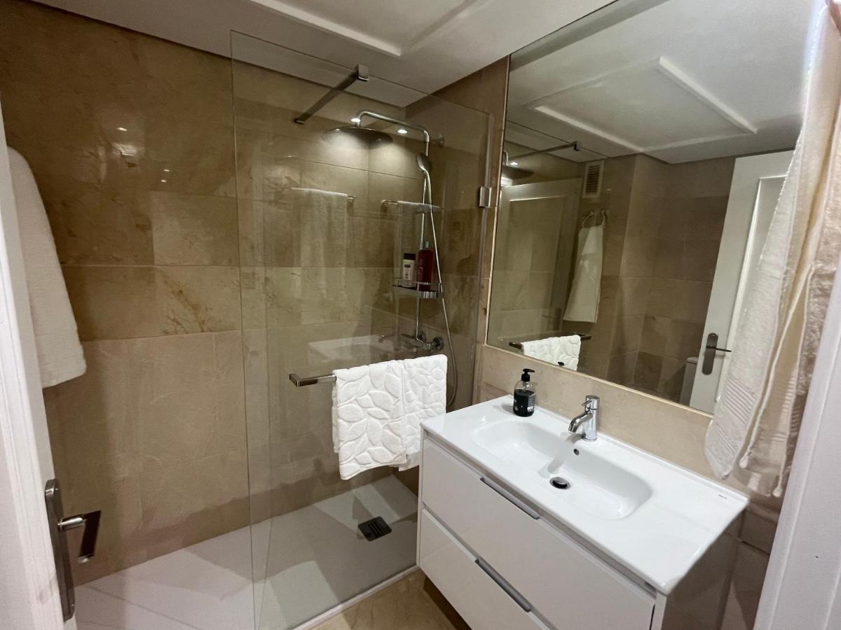 Heart Of Puerto Banus Newly Renavated Free Parking , Wifi ,Pool,Gym,Padel Court Daire Marbella Dış mekan fotoğraf